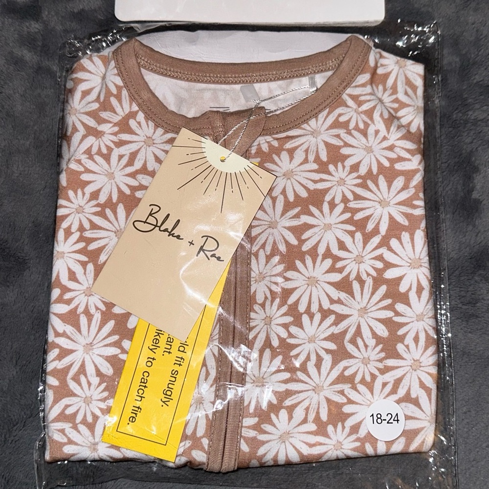Floral Bamboo 18-24 Convertible Zippy NIP/NEW